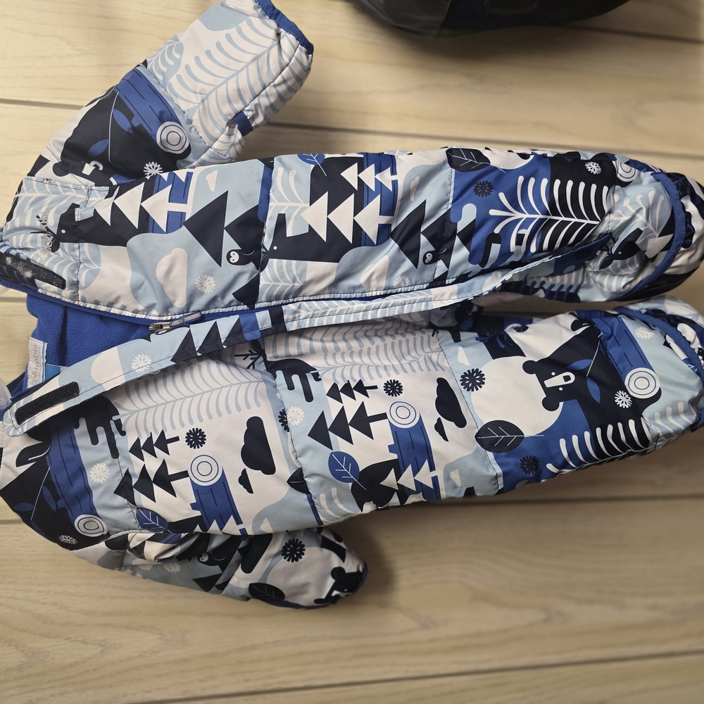 Columbia Blue and White Fish Pattern Lounge Pants